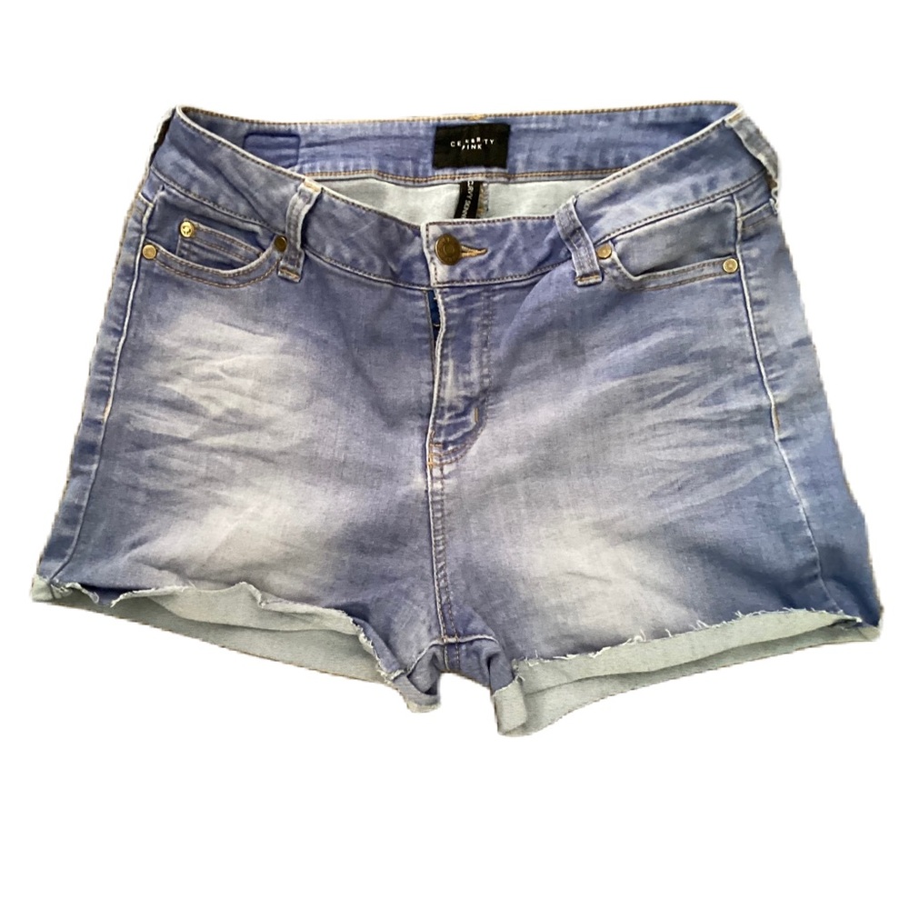 Celebrity Pink stretch jean shorts. 7/28